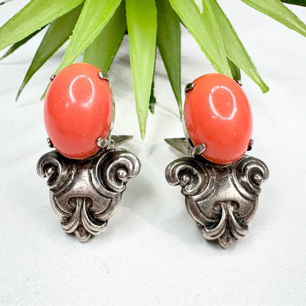 Vintage 80s GAS Bijoux St Tropez Faux Coral Cabochon Silver Tone Clip Earrings